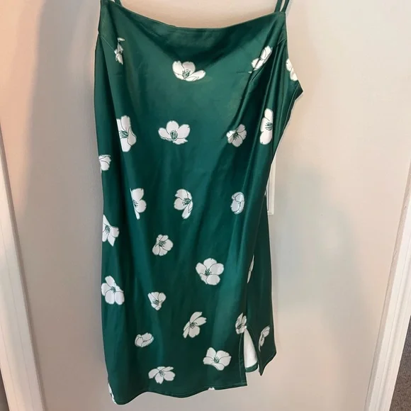 princess polly green satin dress Gloriana Halter Maxi Dress Green